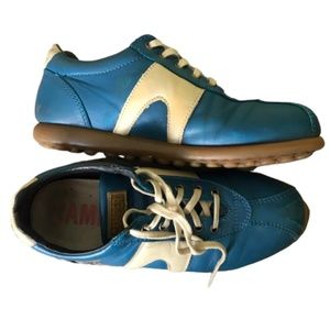 camper pelotas blue